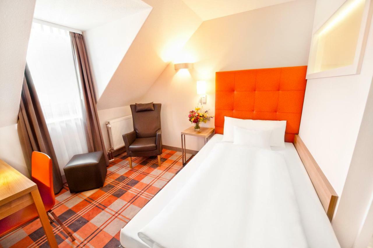 Hotel Gasthof Raab 슈바바하 외부 사진